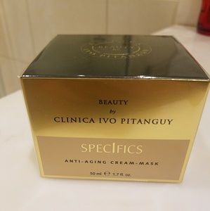 Anti aging cream mask